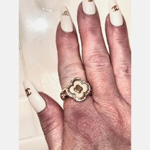 - Tahari Clover Ring Gold Mother of Pearl CZ Accents Statement Jewelry Adj…